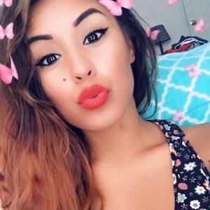 Meet your Posher, Desiree